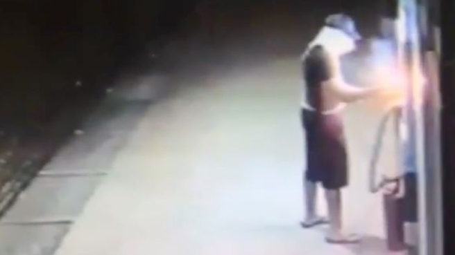 Akibat Mahu Merompak Mesin ATM, Lelaki Ini Terima Satu Kejutan Besar. Memang Lawak!