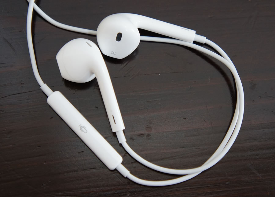 Siapa Sangka Earphone iPhone Sebenarnya mempunyai 14 Fungsi Tersembunyi