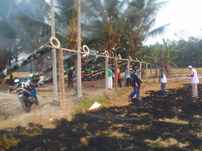 Meriahnya 'Perang' Malam Raya Di Kampung Talang Kuala Kangsar