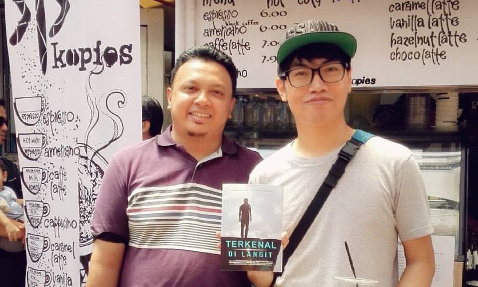 Ilmu Jalanan Berharga Yang Saya Dapat Lepas Berikan Buku Kepada Seorang 'Uncle' Cina