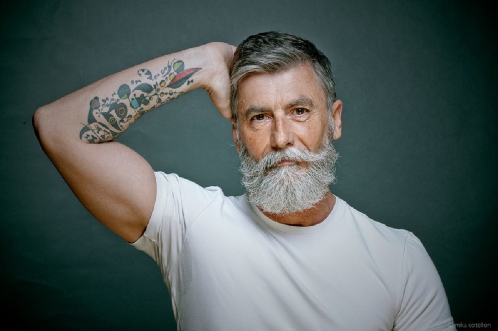 Lelaki 'Hipster' Ini Menjadi Model Di Usia 60 Tahun