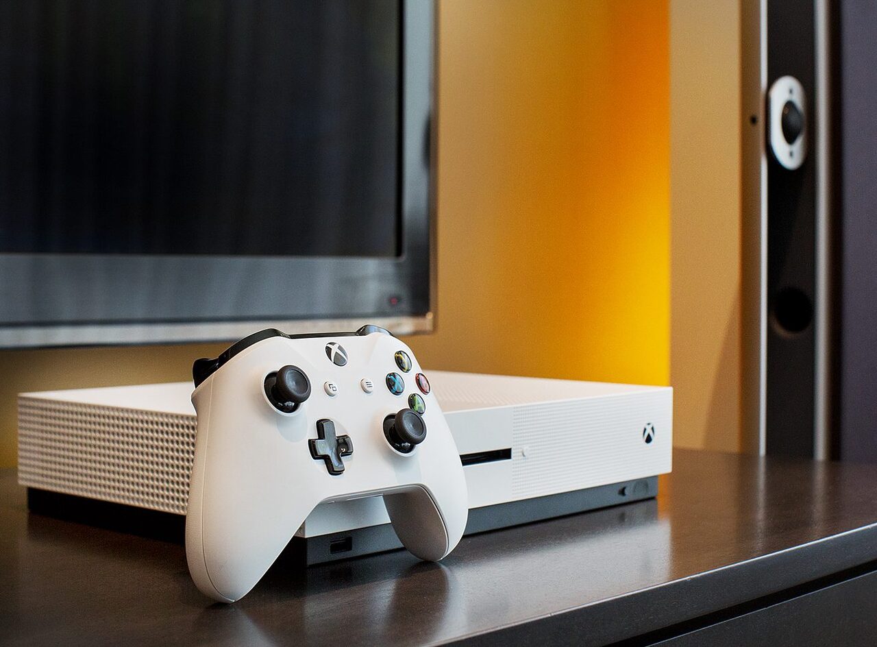 Microsoft Umumkan Xbox One S Yang Hadir Dengan Rekaan 'Slim' Dan 'Sexy'