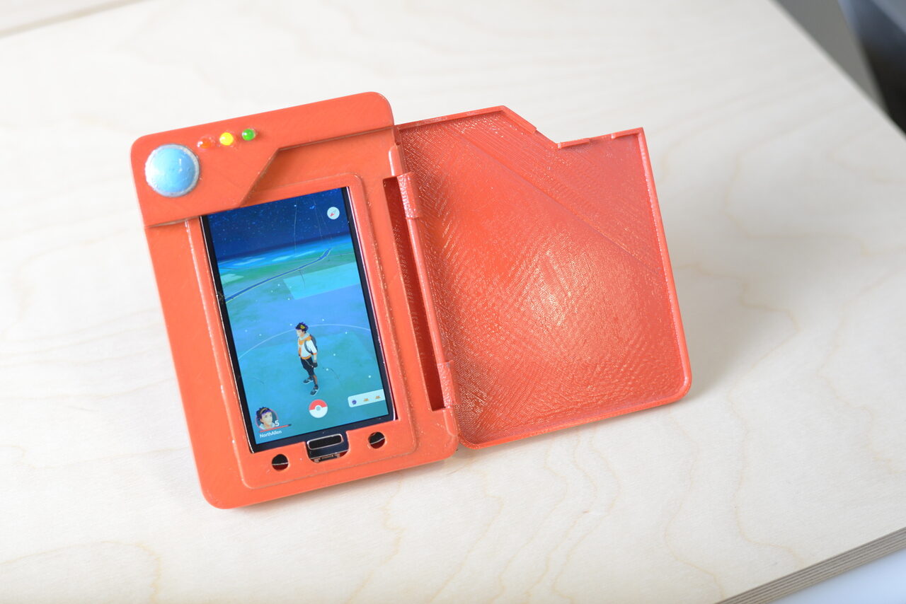 Terlalu Minat Dengan Pokemon Go, Lelaki Ini Jadikan Telefon Beliau Sebagai Pokedex