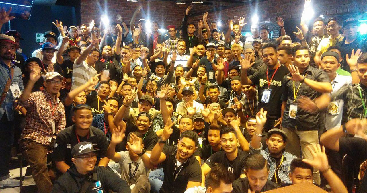 200 Tukang Gunting Berkumpul Untuk MBA