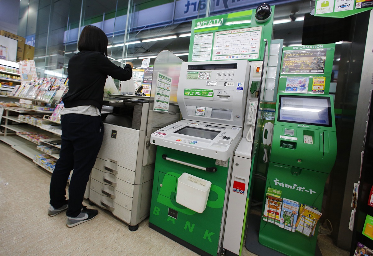 Cara Keluarkan Duit Yen Dari Mesin ATM Di Jepun Dengan Kad Debit Bank Malaysia