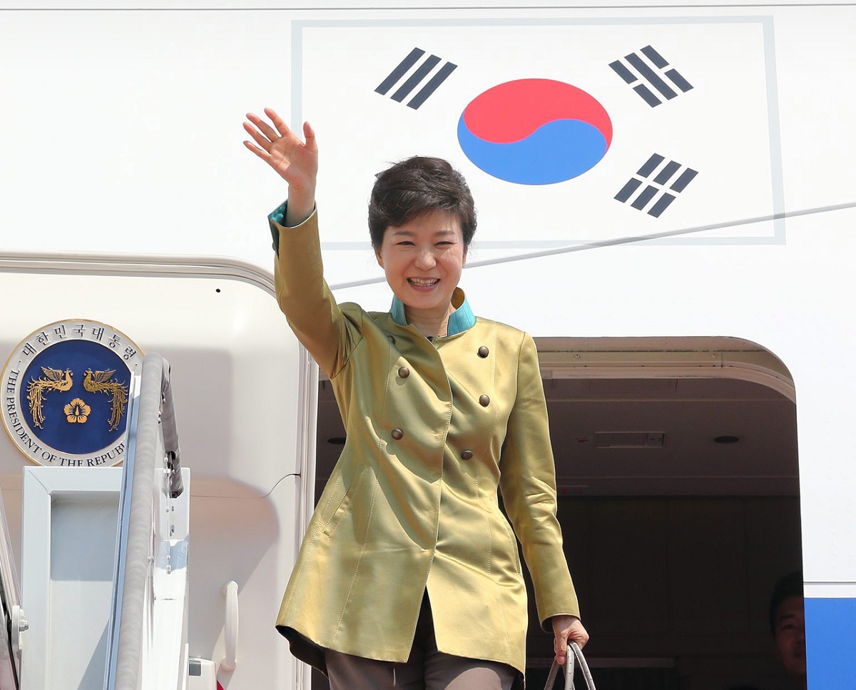 Presiden Korea Selatan Didesak Letak Jawatan Kerana Banyak Minta Nasihat Daripada Rakan