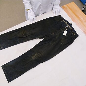 Lihat Bagaimana Levi's Menjaga Jeans Berusia Lebih 100 Tahun Ini