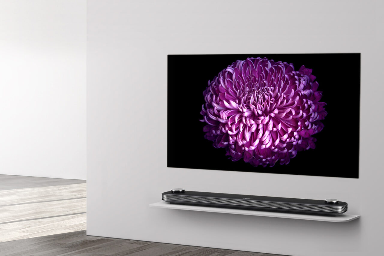 TV Ternipis Dunia Berjaya Dihasilkan LG Dengan Saiz Ketebalan 3 Kad Kredit