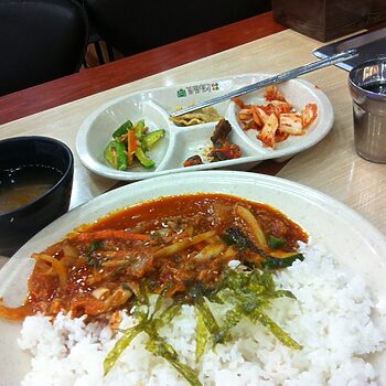 Travel 2 Bulan Di Korea Selatan, Ini 11 Tip Cari Makanan Halal Di Sana