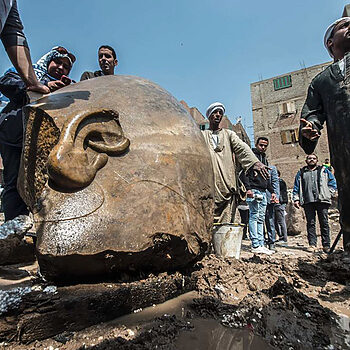 Patung Firaun Ramses II Berusia Lebih 3000 Tahun Dijumpai Tertanam Di Kawasan Setinggan Cairo