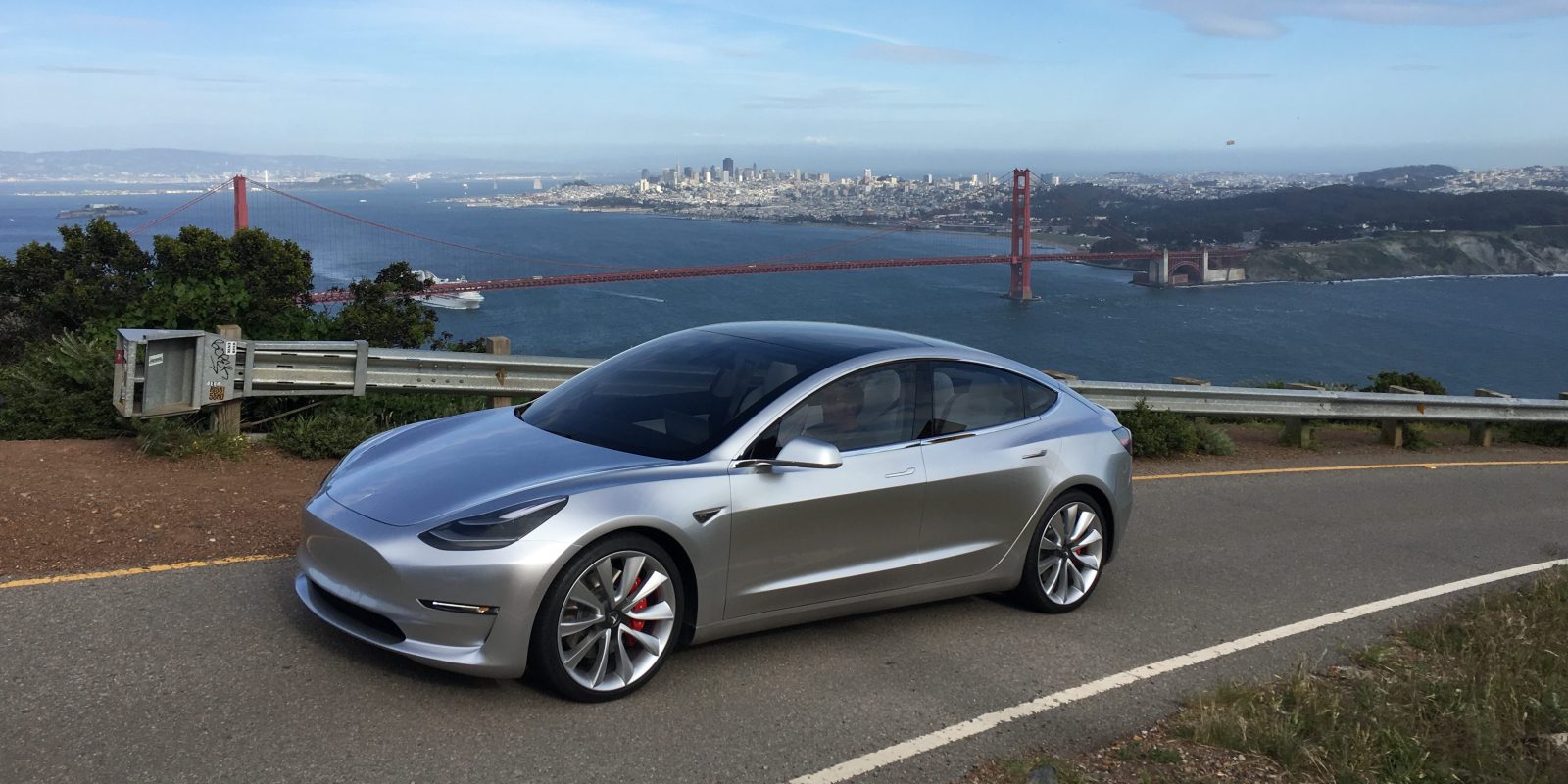 Mengapa Tesla Model 3 Bukan Sekadar Kereta Elektrik Biasa