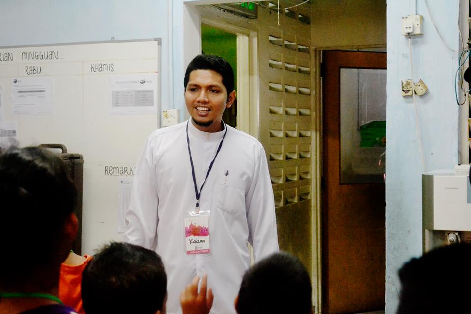 Bagaimana Belajar Di Kelas Belakang Tetap Boleh Berjaya, Ini Kisah Saya Di Sekolah