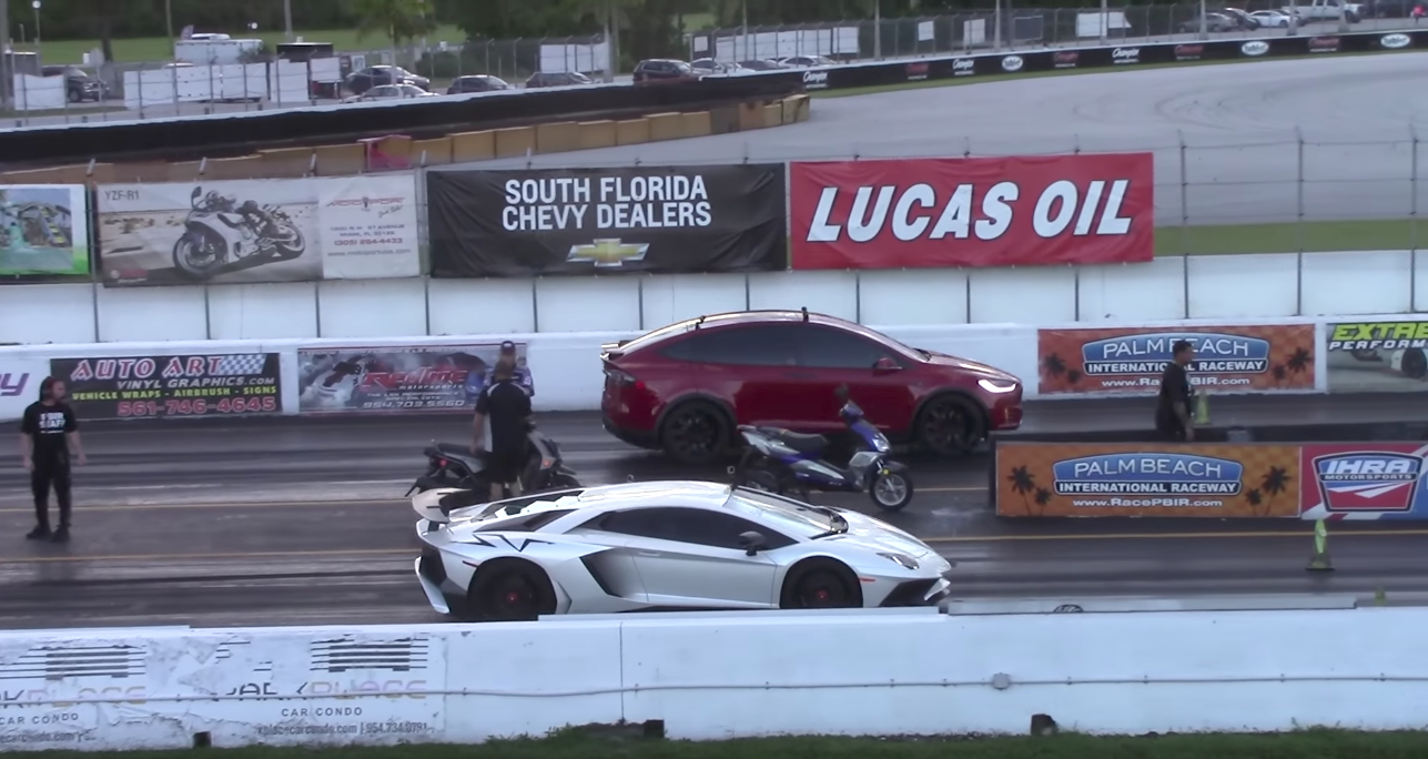 Mengapa Tesla Model SUV Ini Berjaya Menjuarai Perlumbaan Drag Bersama Lamborghini