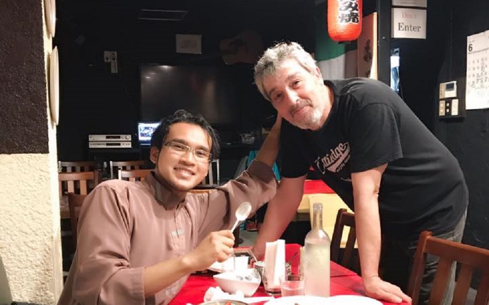 Nilai Murni Yang Patut Dicontohi Daripada 'Abang Baju Biru' Dalam Insiden 3 Pemuda Di Osaka