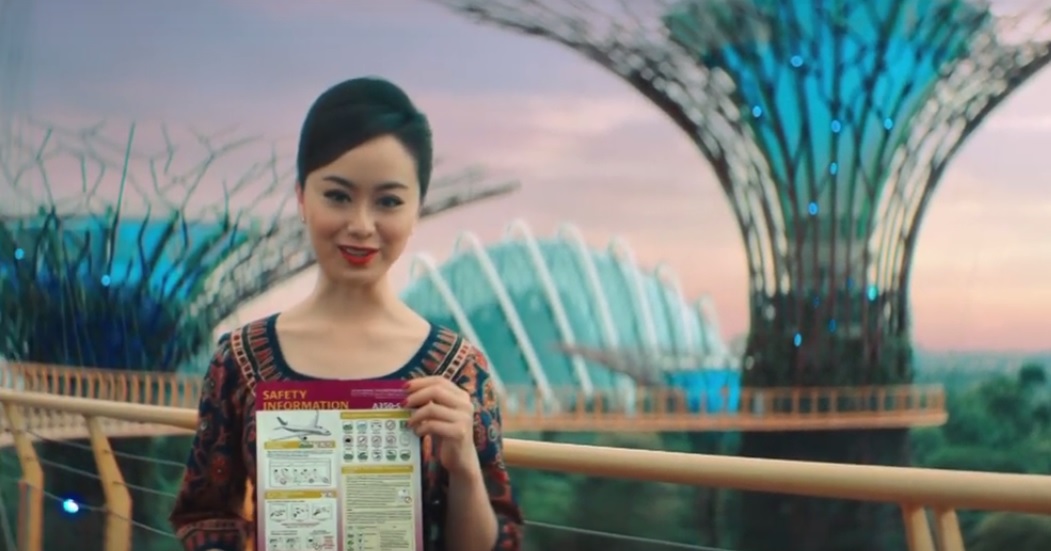 Video Terbaru 'Inflight Safety' Singapore Airlines Bawa Kelainan Dan Ramai Sukakannya