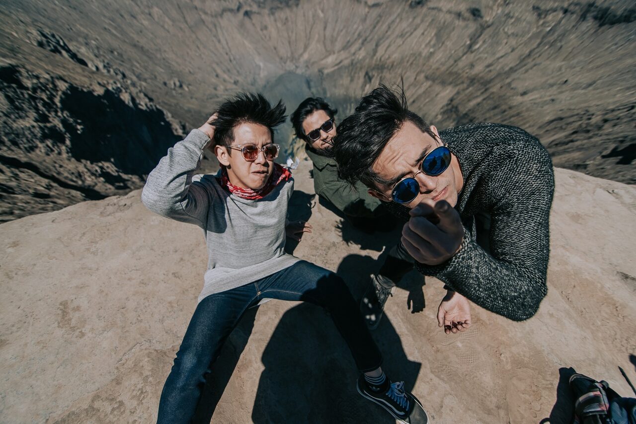Nikmati Keindahan Gunung Bromo Dalam Video Muzik Terbaru Bunkface 'Kembalii'