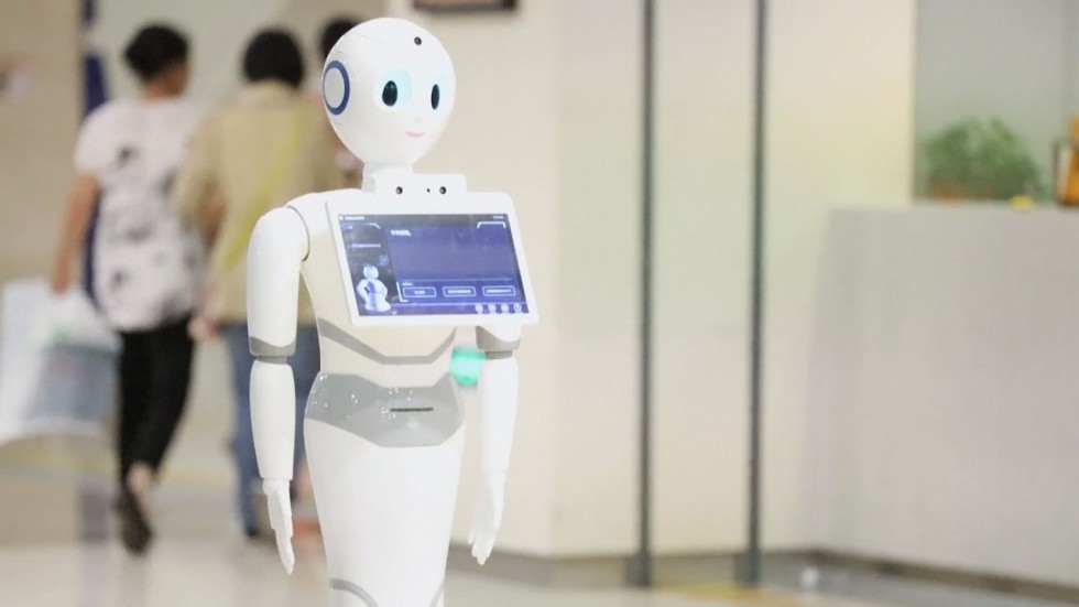Robot Ini Lulus Ujian Lesen Pengamal Perubatan Di China