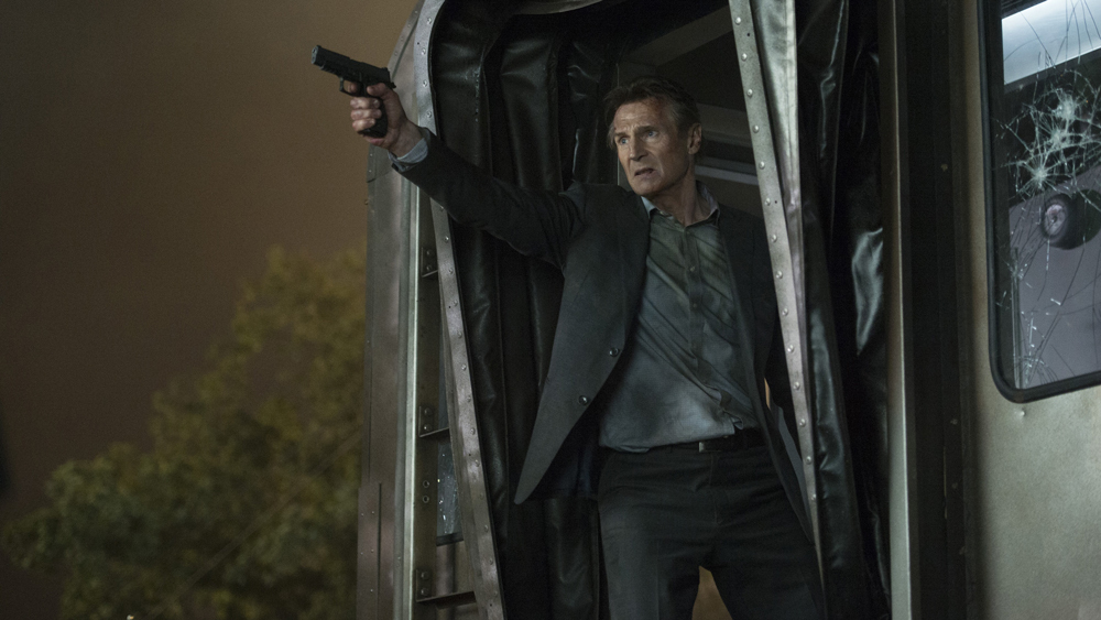 Menangi Tiket Dan Poster Rasmi 'The Commuter'