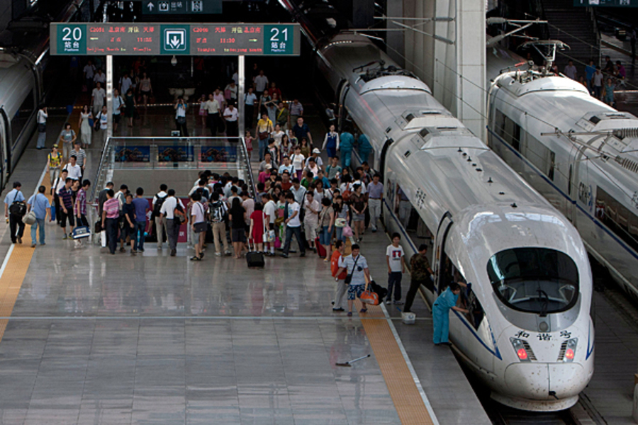China Bakal Larang Orang 'Miskin' Naik Kapal Terbang Dan Kereta Api