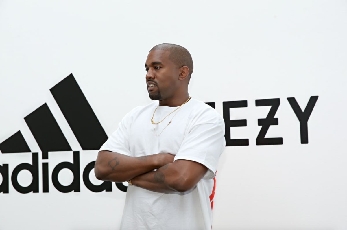 Kanye West Dilanda Masalah Kerana Syarikat China Patenkan 'YEEZY'