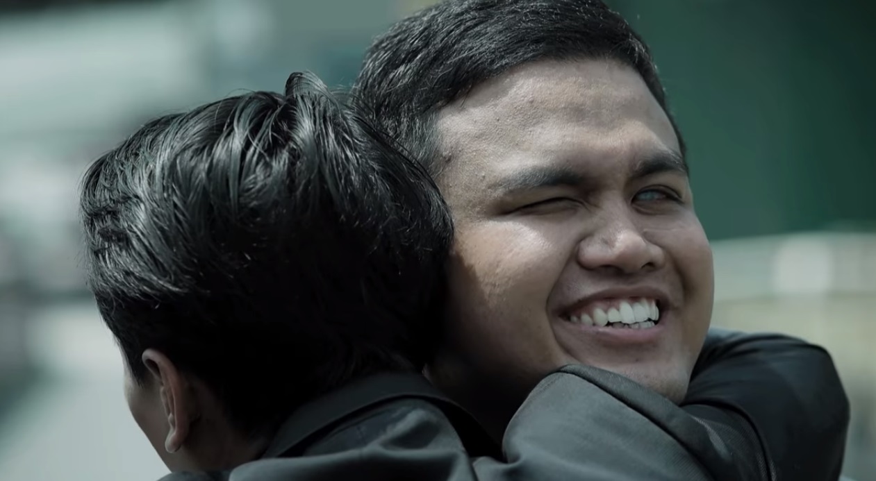Tonton Video Muzik 'Buta' Caliph Buskers Yang Sangat Deep