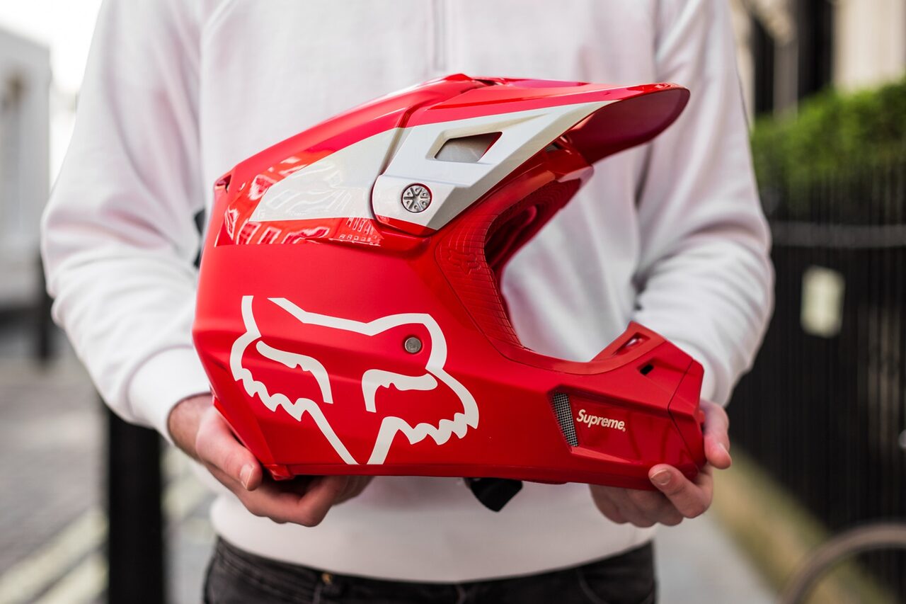 Supreme Umum Kerjasama Dengan Fox Racing
