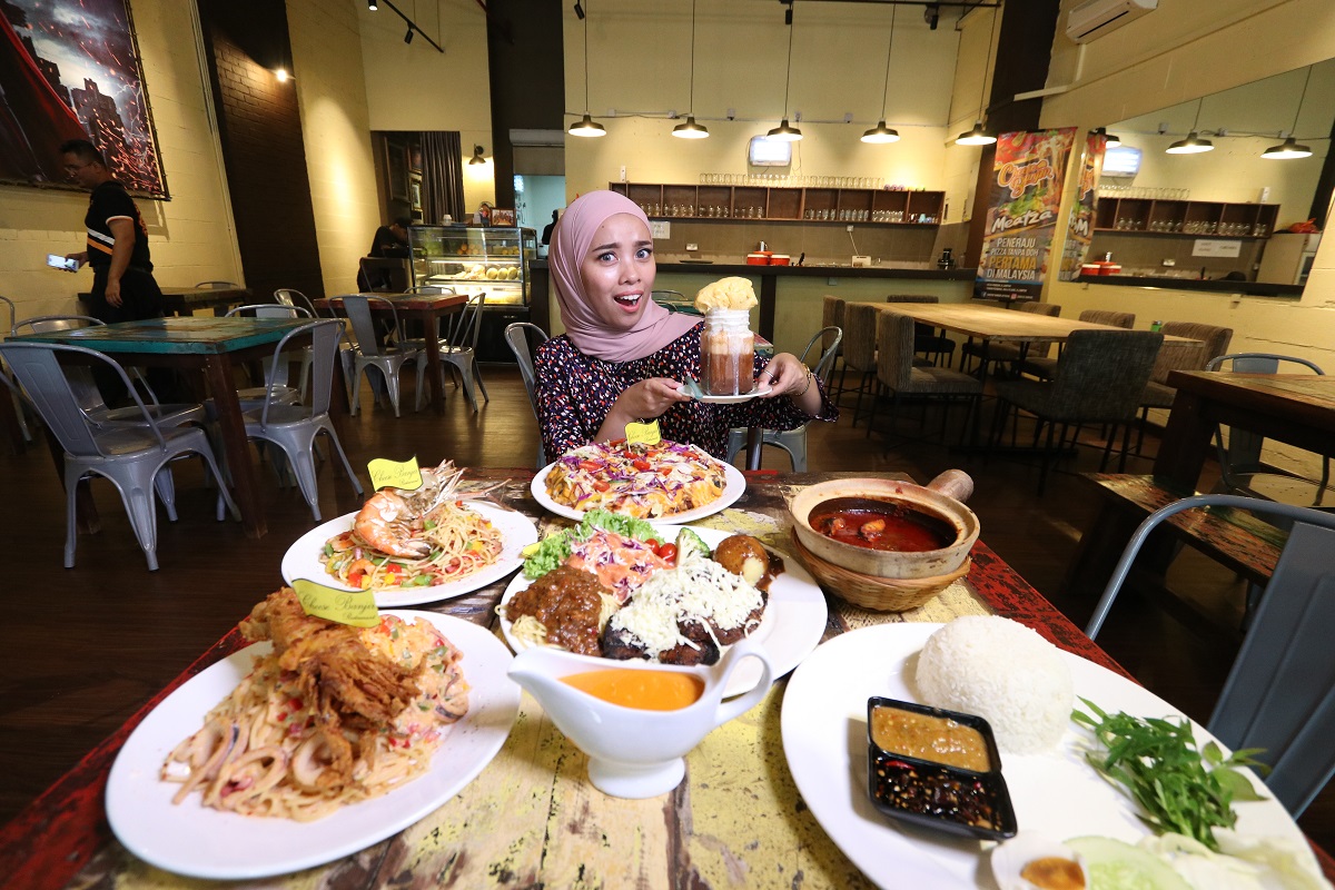 Vocket Makan: Air Milo Cheese Durian Dan Pizza Tanpa Roti?