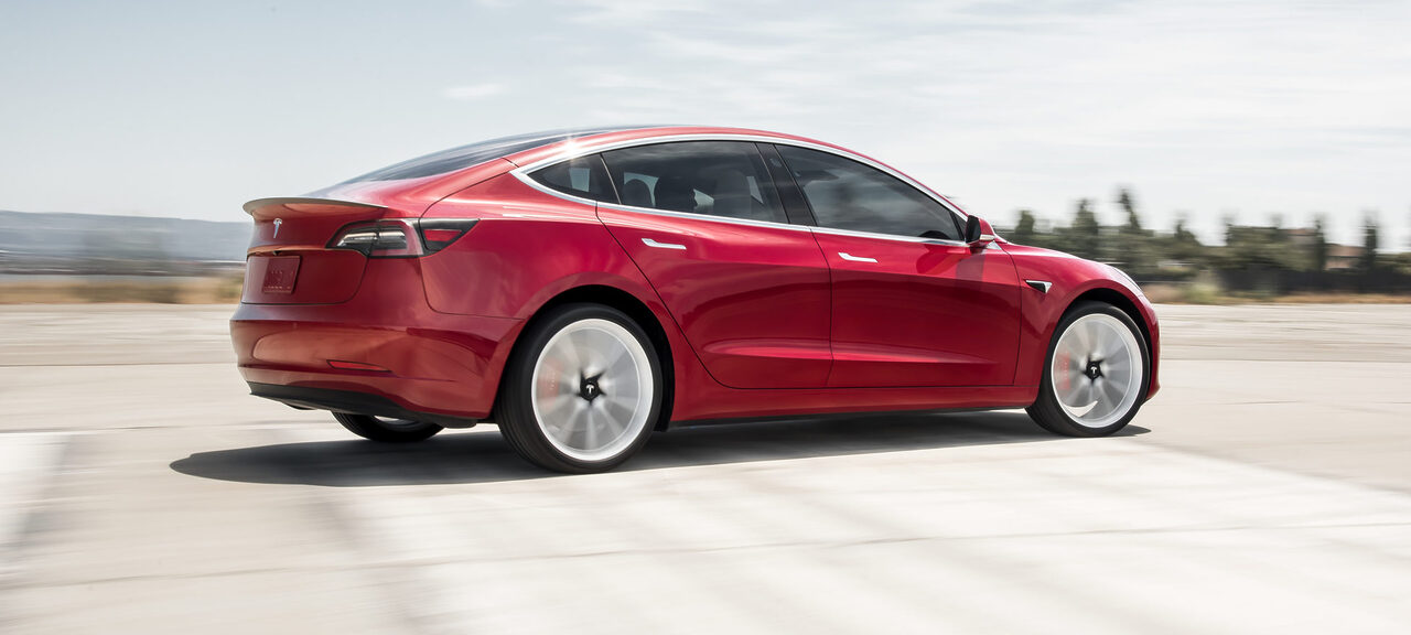 Tesla Mula Menawarkan 'Model 3' Dengan Versi Mampu Milik