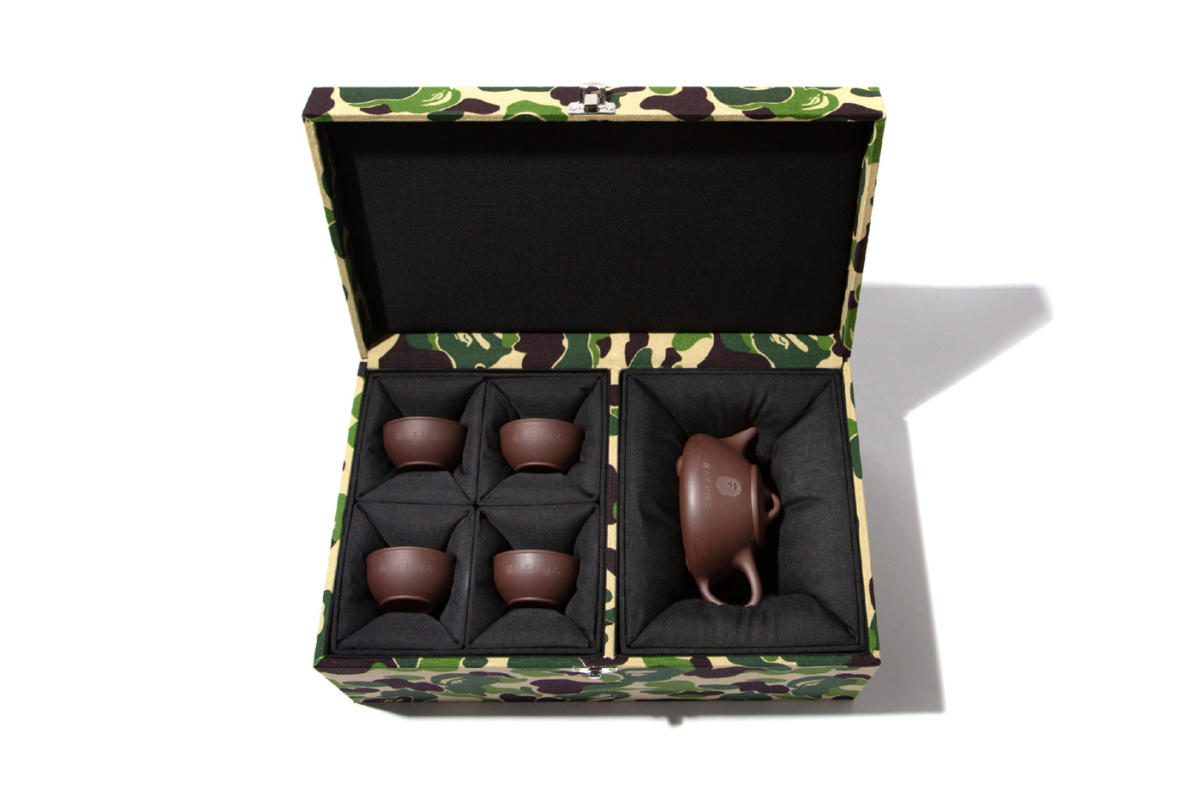 BAPE Tampil Dengan Set Cawan Teh Sempena Tahun Baru Cina