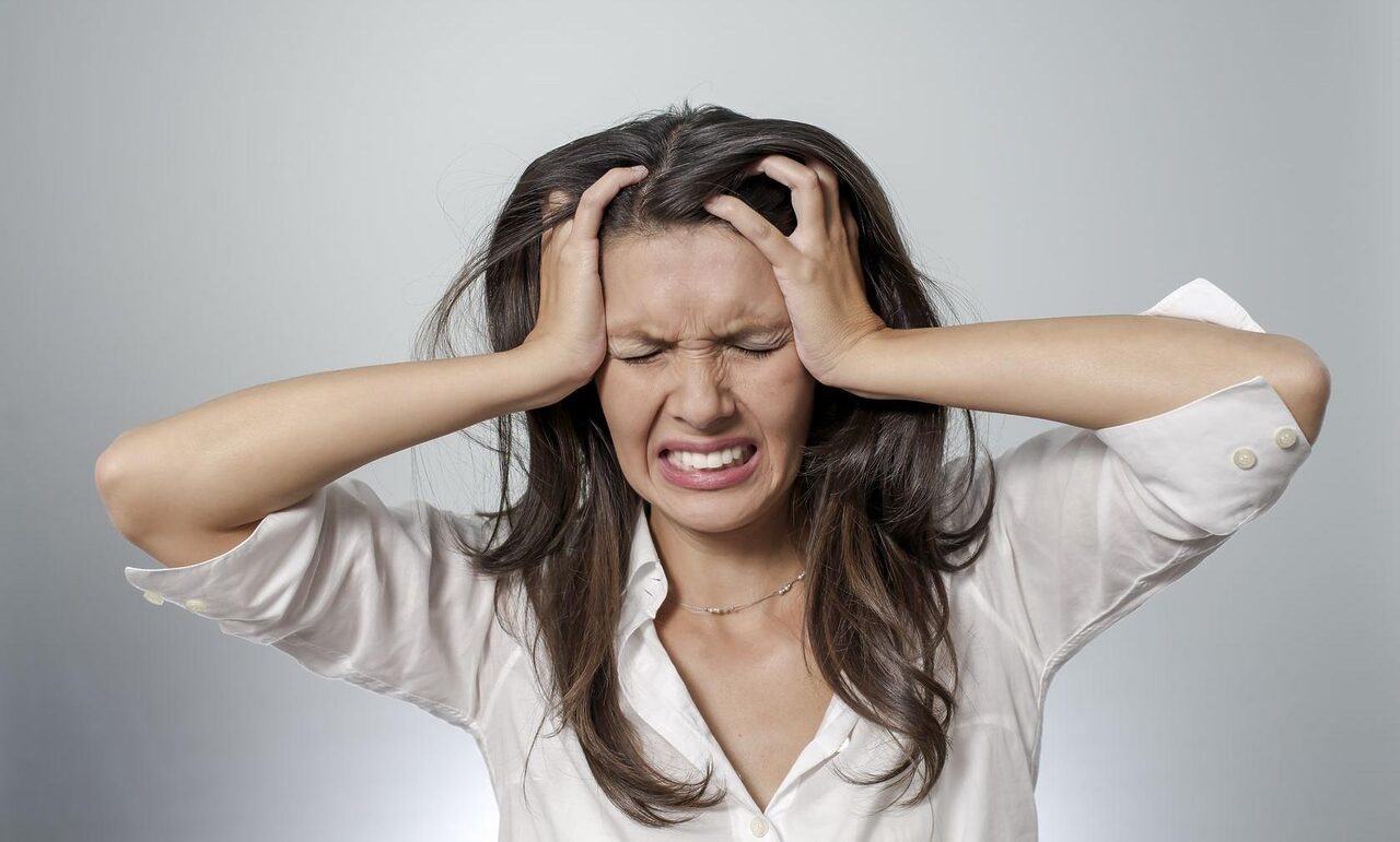 Yes 4G stressed woman