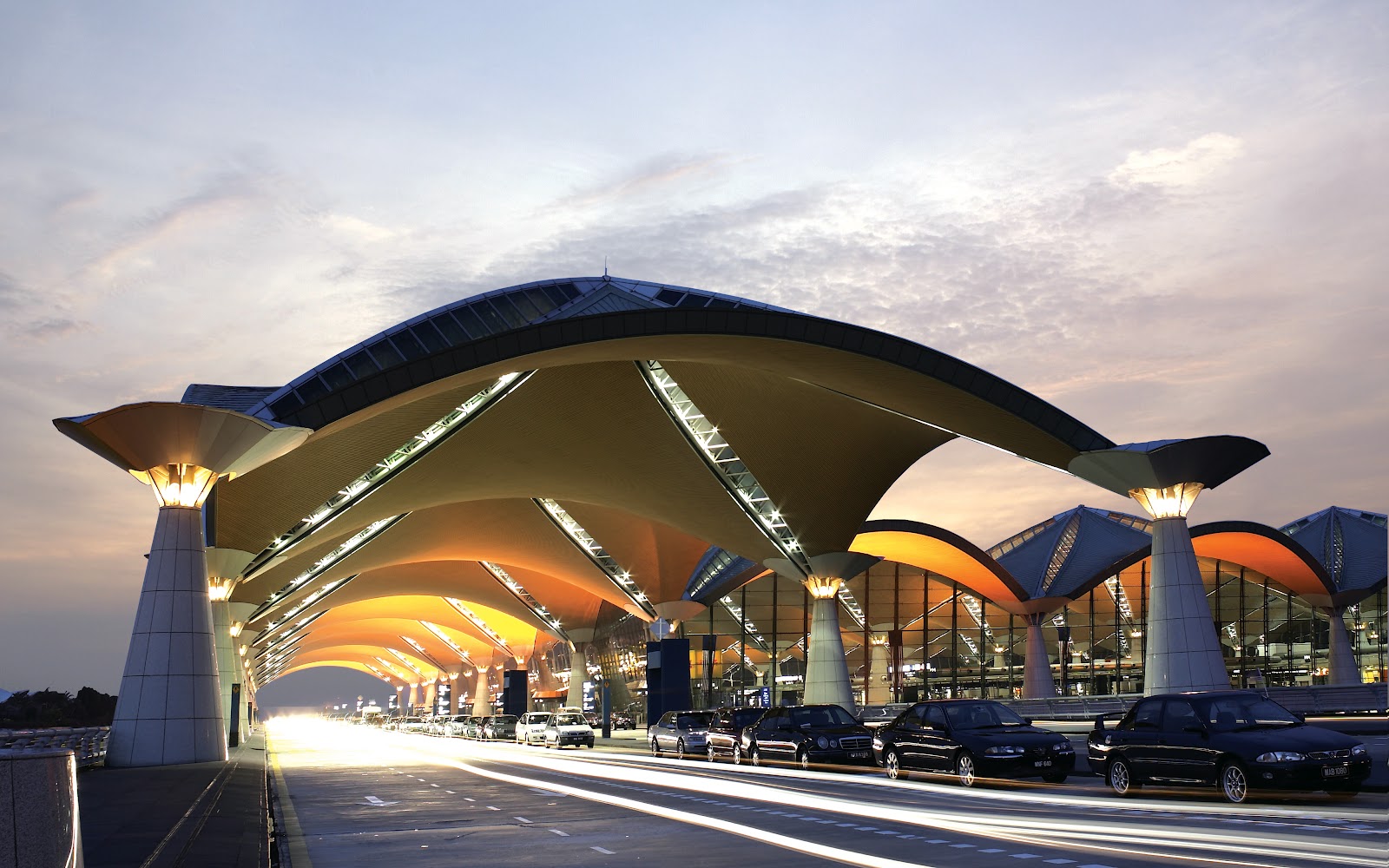 KLIA Turun Tangga Ke-54 Sebagai Lapangan Terbang Terbaik Dunia