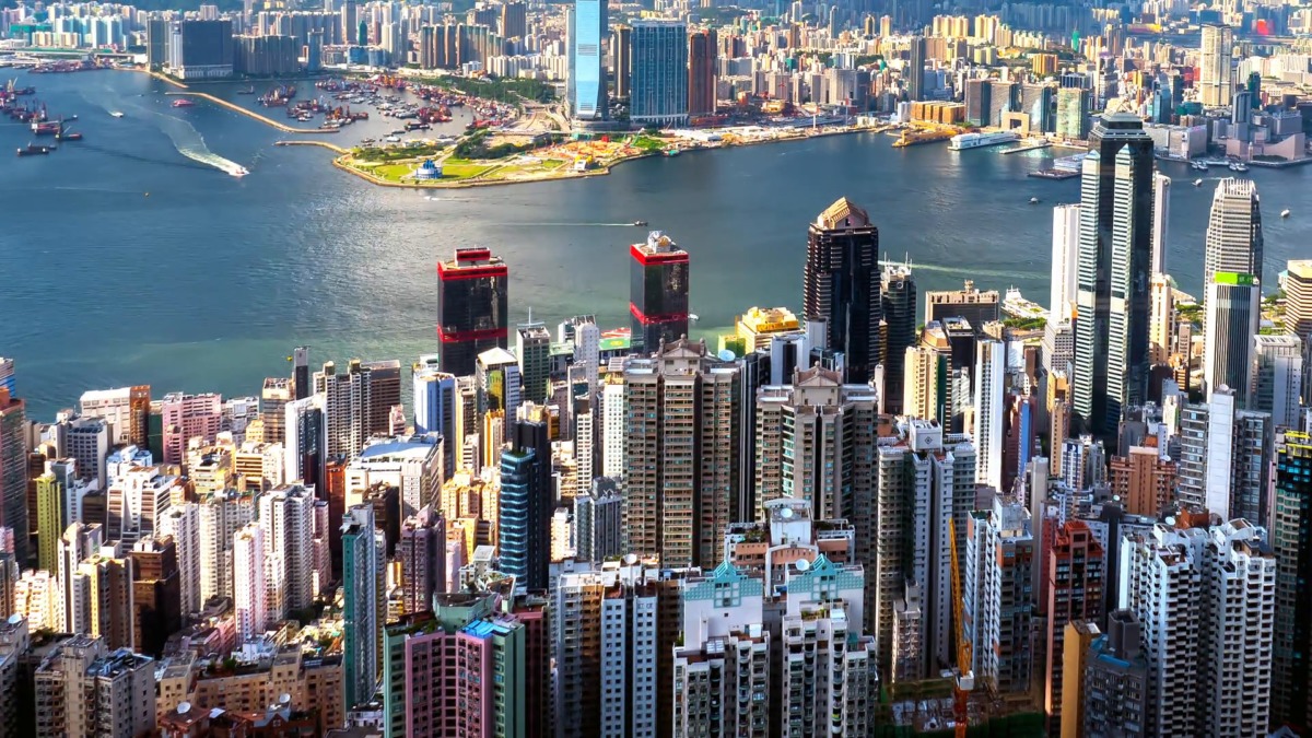 Terkesan Dengan Protes, Hotel Di Hong Kong Tawar Harga Bilik Serendah RM38 Semalam