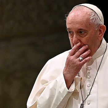 Vatican Minta Instagram Siasat Akaun Pope Francis 'Like' Foto Perempuan Seksi