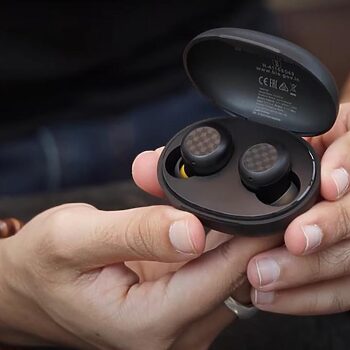 realme Buds Q2, Earbuds Mampu Milik Dengan Rekaan Kaleidoscope Yang Unik