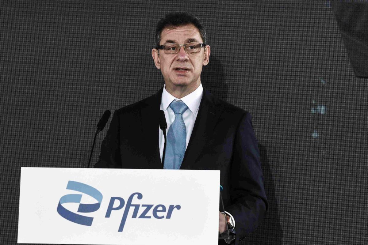 'Ini Satu Keperluan' - CEO Pfizer Beri Bayangan Bakal Ada Suntikan Dos Keempat COVID-19