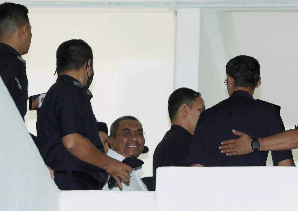 Pertikai Kewibawaan Institusi Kesultanan Selangor, Sanusi Mengaku Tidak Bersalah