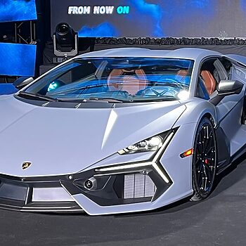 Lamborghini Revuelto Berkuasa 1,001HP Debut Di Malaysia, Harga Rasmi Bermula RM2.5 Juta 7 Lamborghini Revuelto Berkuasa 1,001HP Debut Di Malaysia, Harga Rasmi Bermula RM2.5 Juta