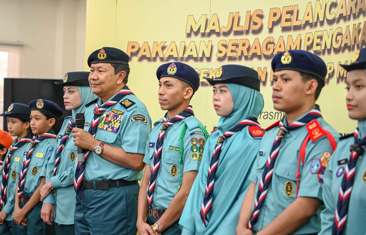 Selepas 63 Tahun Kelabu, Seragam Pengakap Kini Berwarna 'Emerald Sea'