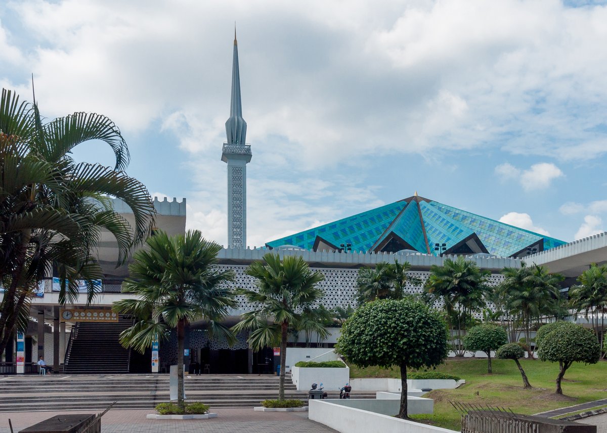 Masjid Negara Mohon Maaf Isu Tular Pengunjung Lelaki Diminta Pakai Tudung