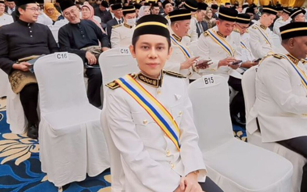 Penyanyi Nasyid 'Sepohon Kayu' Kini Bergelar Datuk