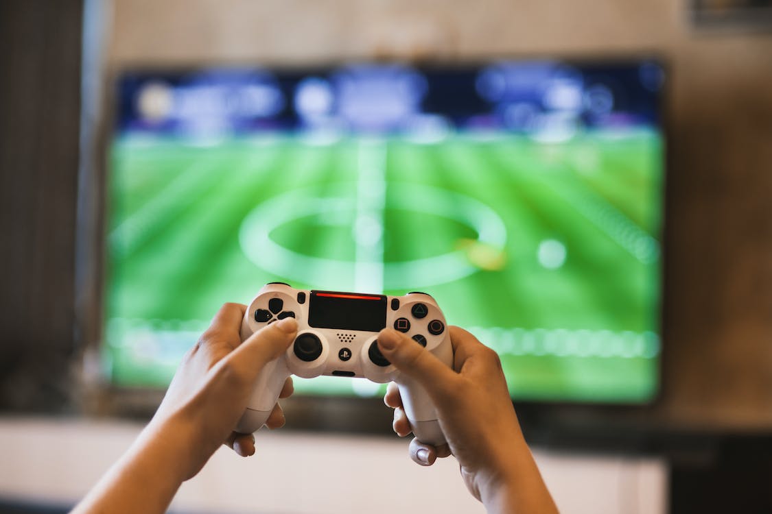 Mahkamah Pertahan Coway Malaysia Pecat Staf Main PS4 Waktu Kerja