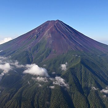 Gunung Fuji Tidak Bersalji Buat Pertama Kali Sejak 130 Tahun