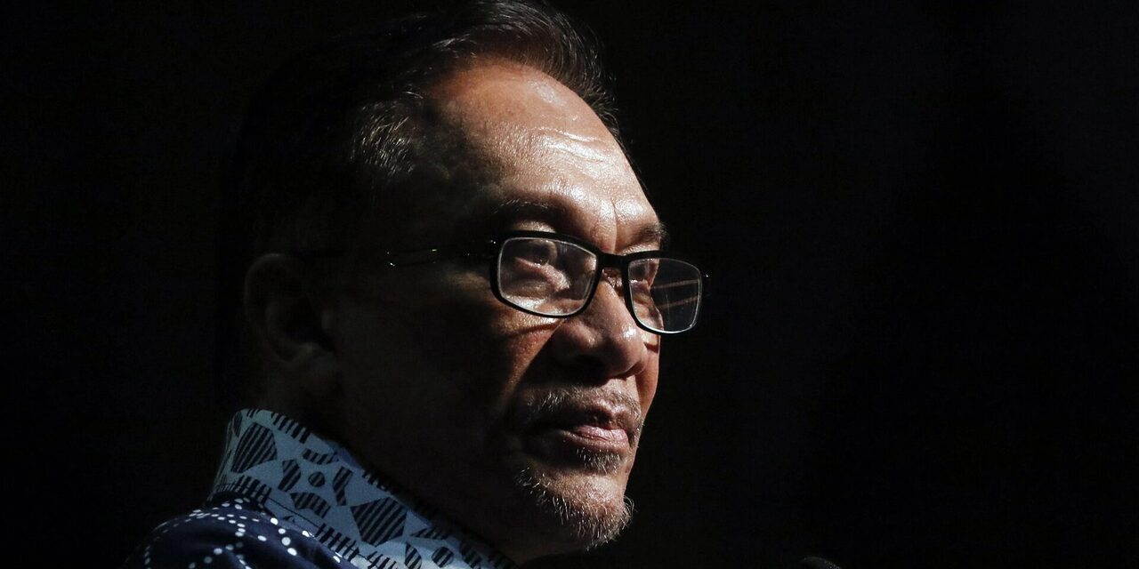 'Tiga Institusi Ini Sedang Teliti Kenaikan Premium Insurans Perubatan' – Anwar Ibrahim
