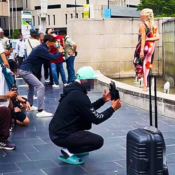 Pelancong Thailand Kena 'Paw' Lebih RM800 Dengan 'Jurugambar' KLCC 5 KLCC