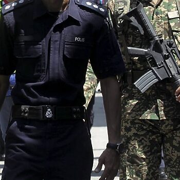 MARA Ambil Bekas Pegawai Tentera, Polis Jadi Warden MRSM