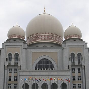 Taikun Tak Dapat Ganti Rugi, Dipersalahkan Atas Kerugian Urus Niaga Tanah RM23 Juta 5 Taikun Tak Dapat Ganti Rugi, Dipersalahkan Atas Kerugian Urus Niaga Tanah RM23 Juta