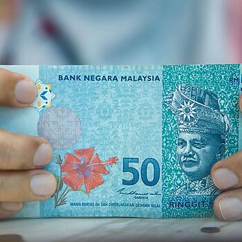 Walaupun Tunggakan RM1 Bilion, ‘Buy Now, Pay Later’ Sebenarnya Penyelamat Rakyat Malaysia – Benarkah?