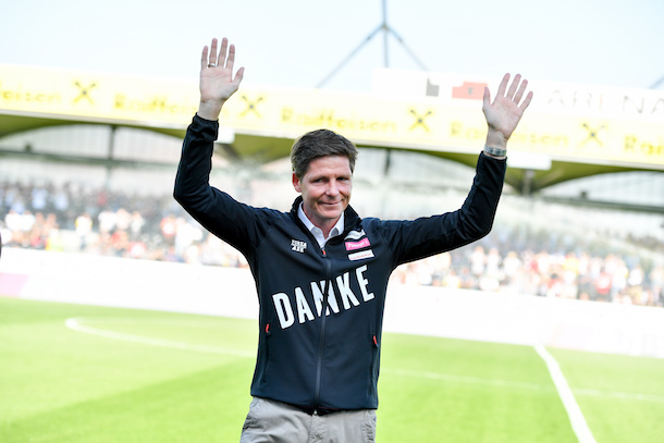 Oliver Glasner: Kisah 'Survivor' Pendarahan Otak Jadi Protege Rangnick Yang Membimbing Crystal Palace Menjulang Trofi Pertama 5 lask