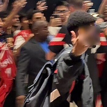 Amad Diallo bagi jari tengah kepada peminat manchester United di Malaysia