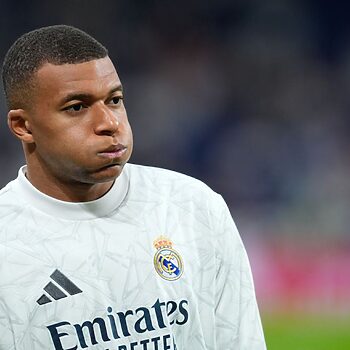 psg masih tak bayar gaji mbappe